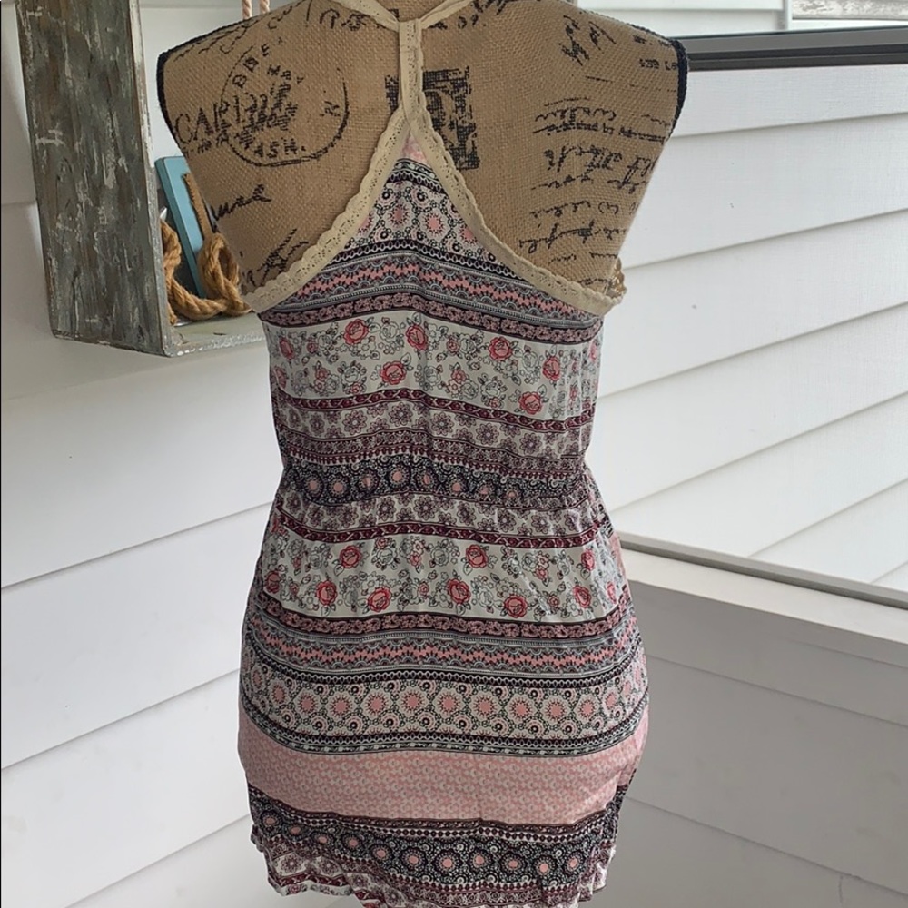 Colorful dress with patterns - Picture 2 of 3